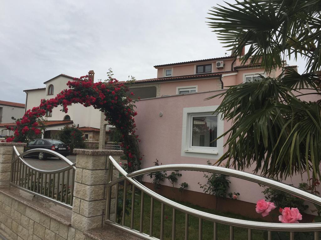 Villa Baldi Tar-Vabriga Eksteriør billede